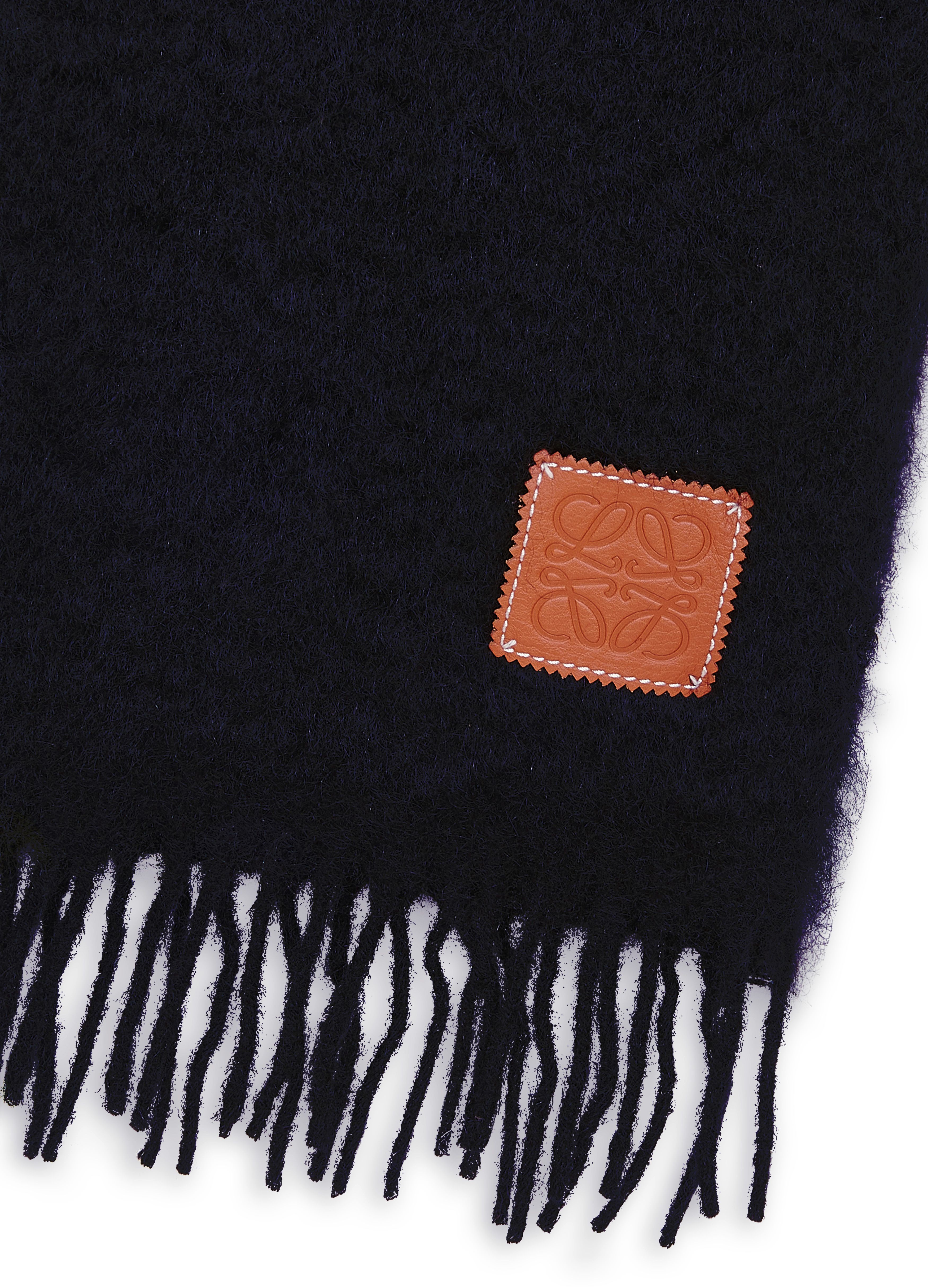 Scarf in mohair and wool thumbnail 4