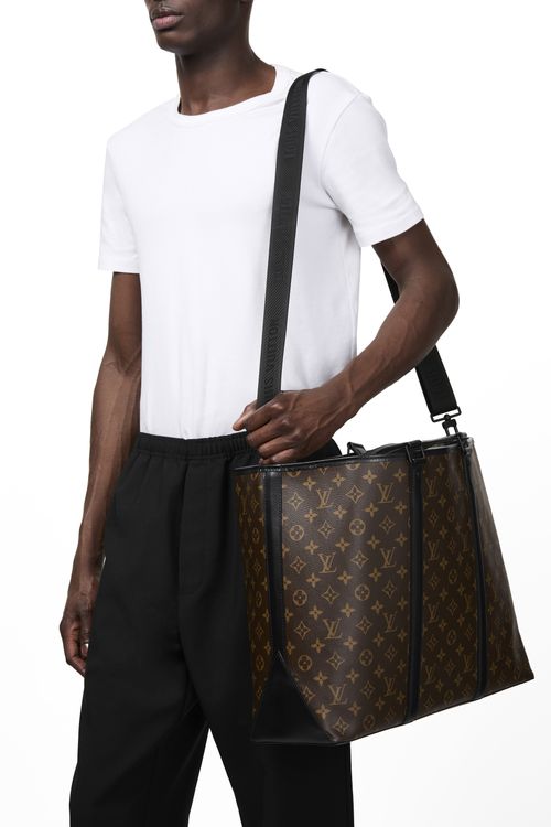 LOUIS VUITTON Week-end Tote GM