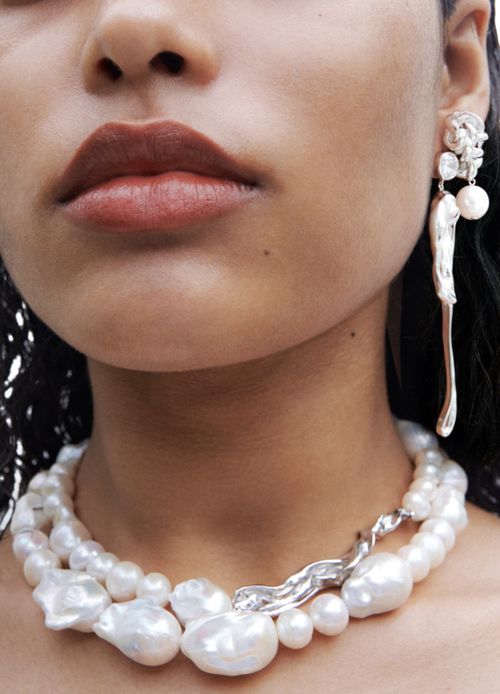 COMPLETEDWORKS Earrings with pearls