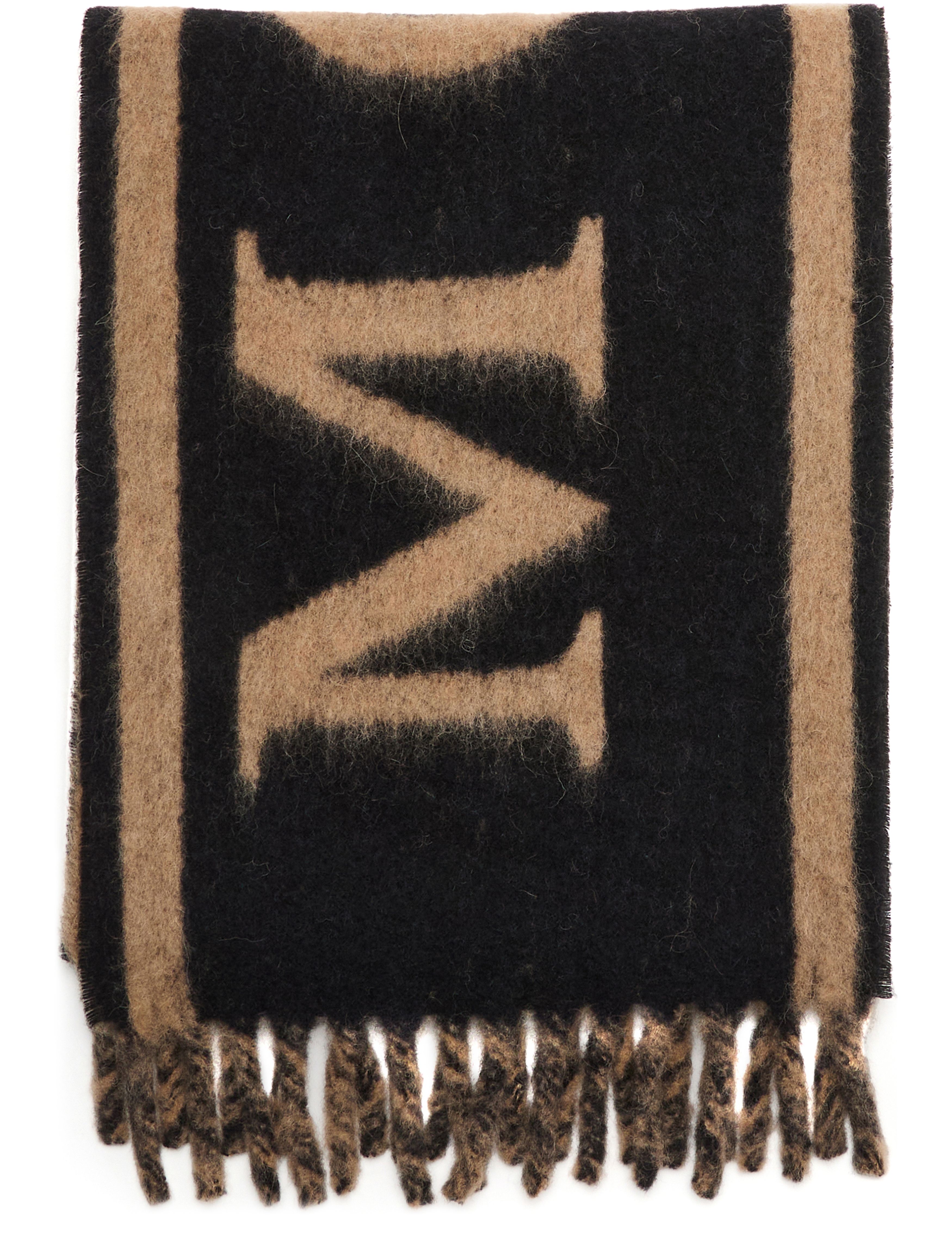 Cosy Mcqueen Stri scarf