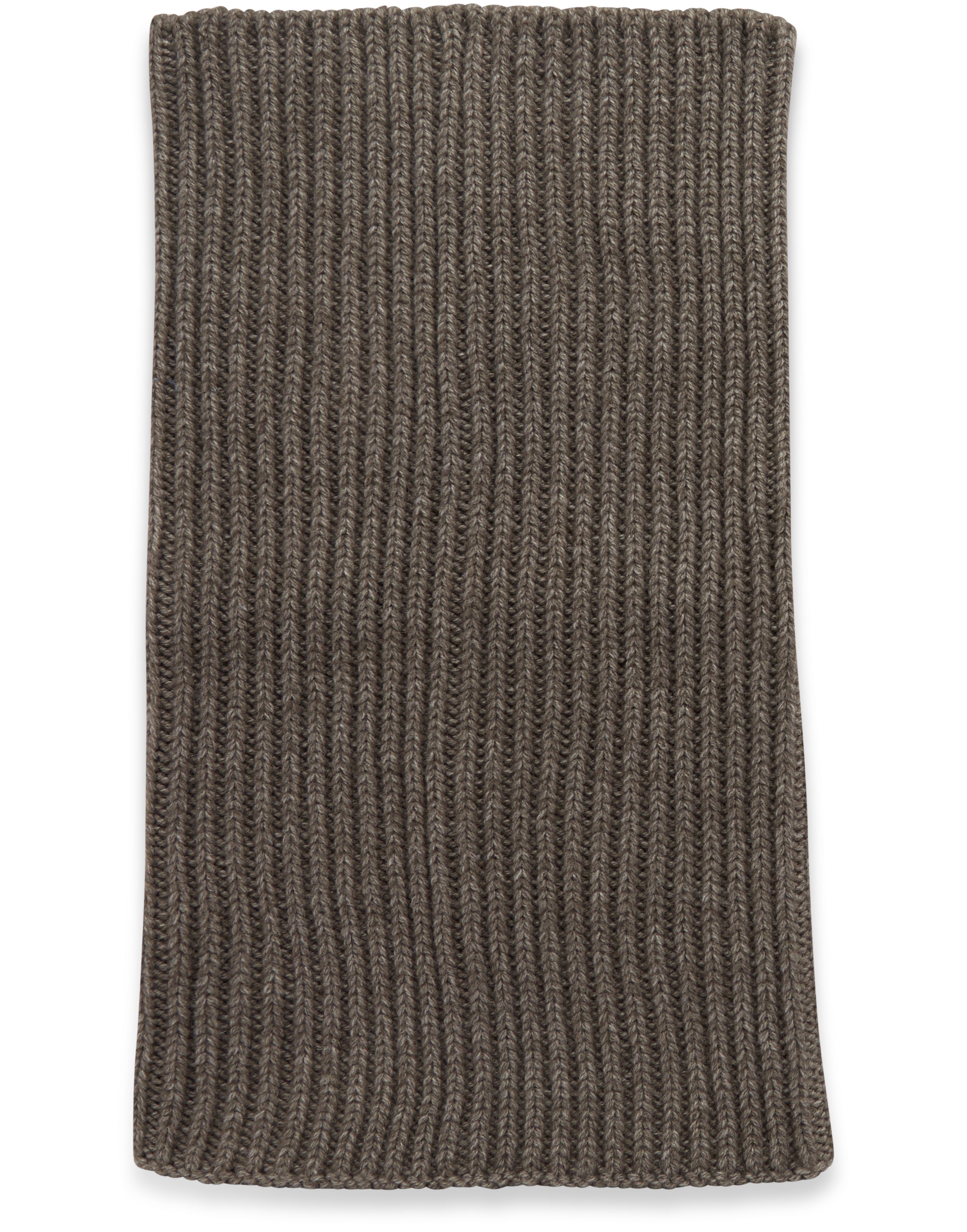 Knitted scarf