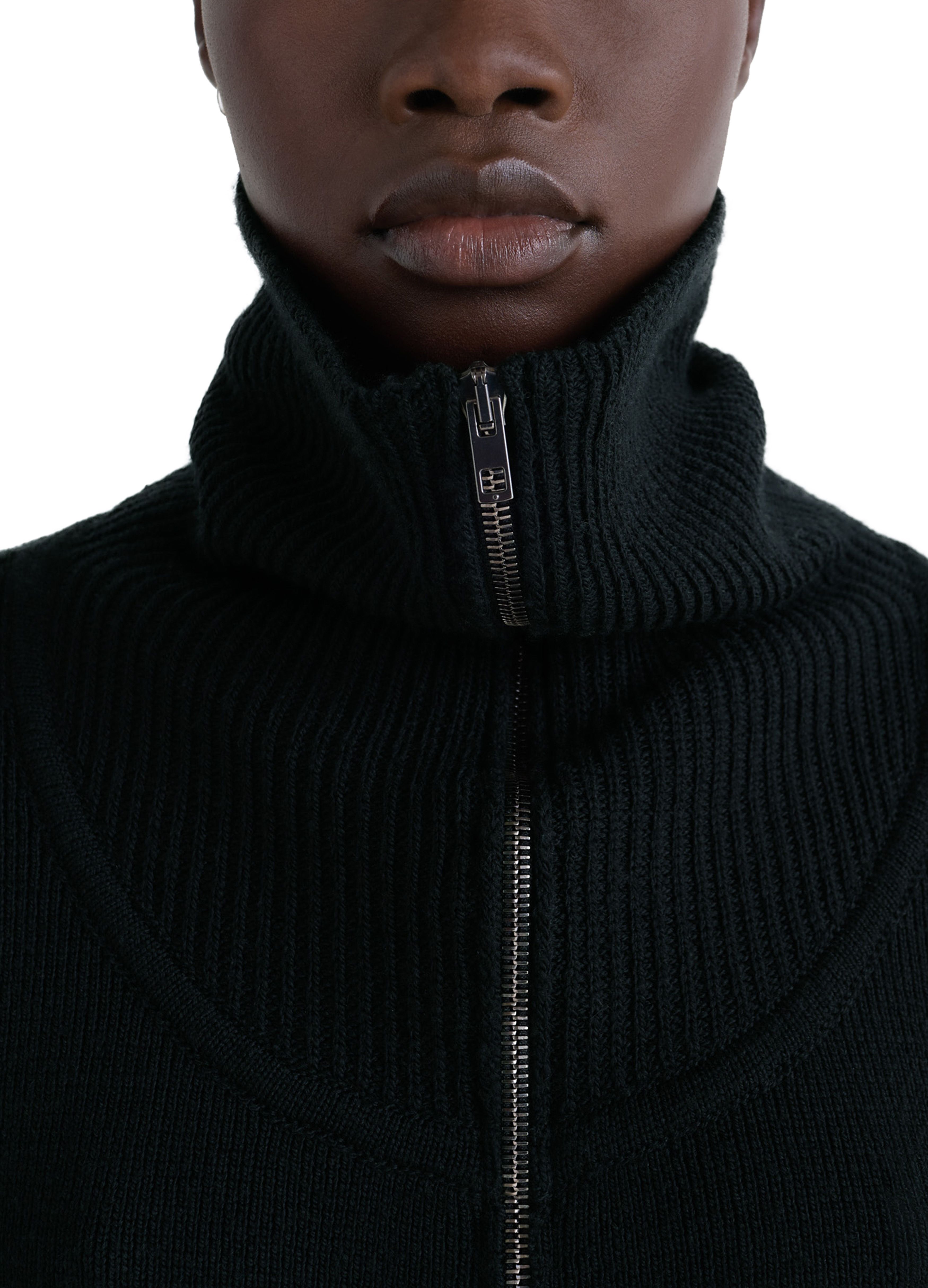 Zipped sweater thumbnail 3