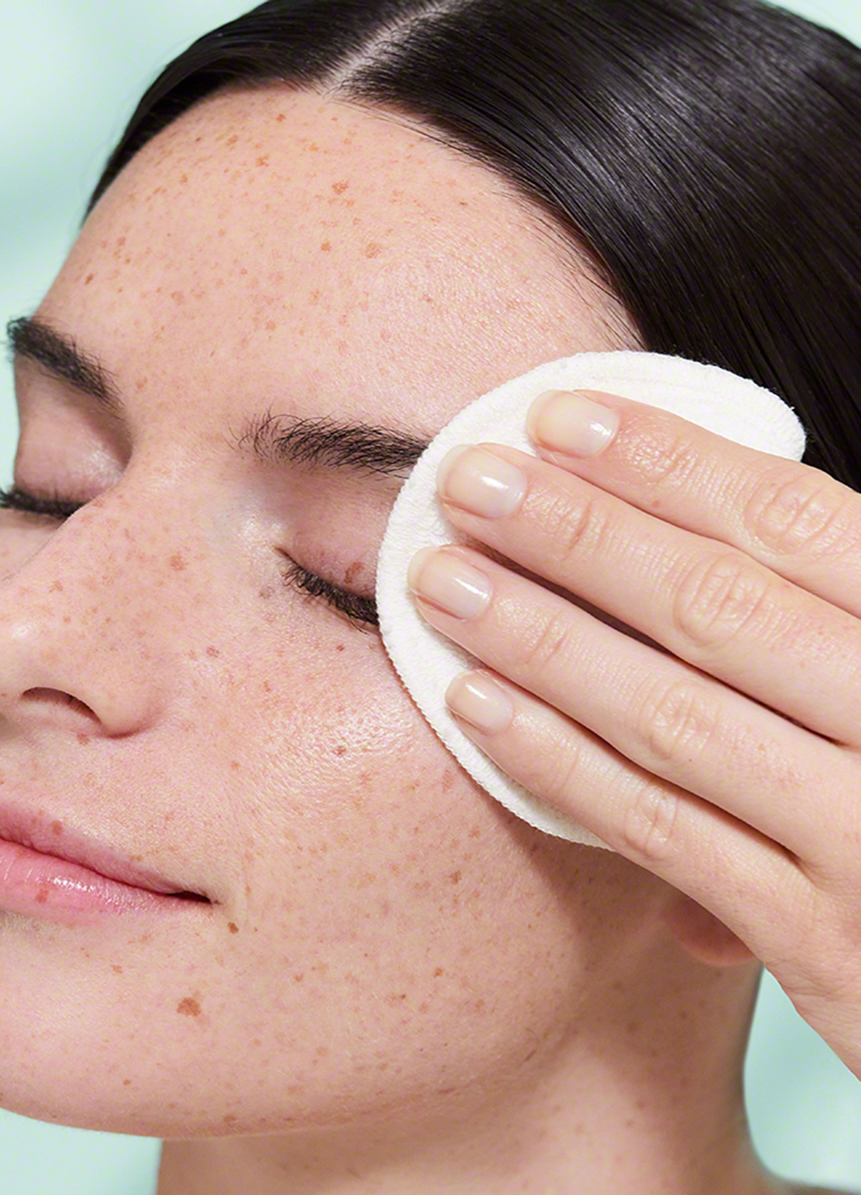 Bi-Falls dual phase makeup remover for eyes 60 ml thumbnail 7