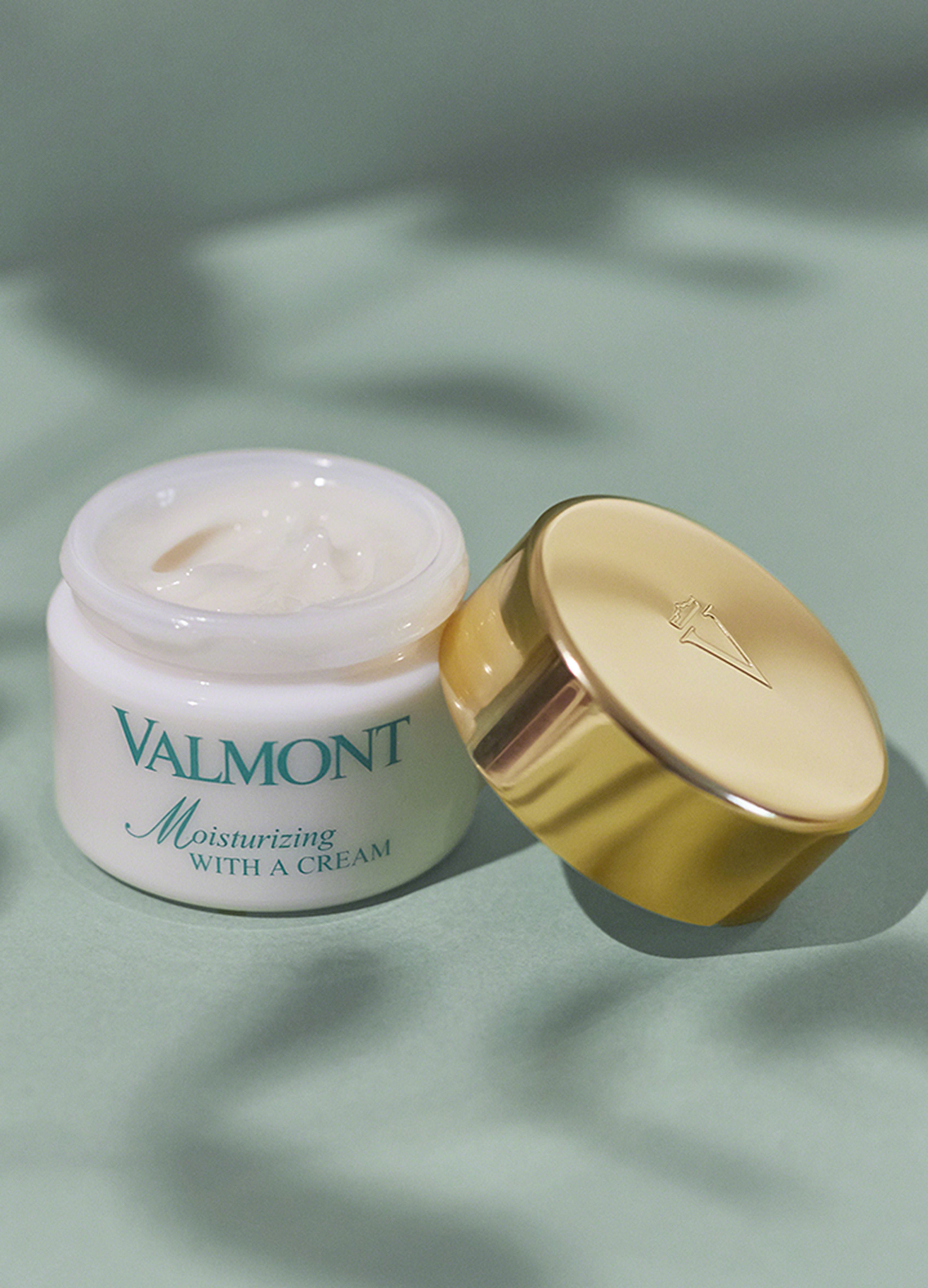 Moisturizing with a cream 50 ml thumbnail 9