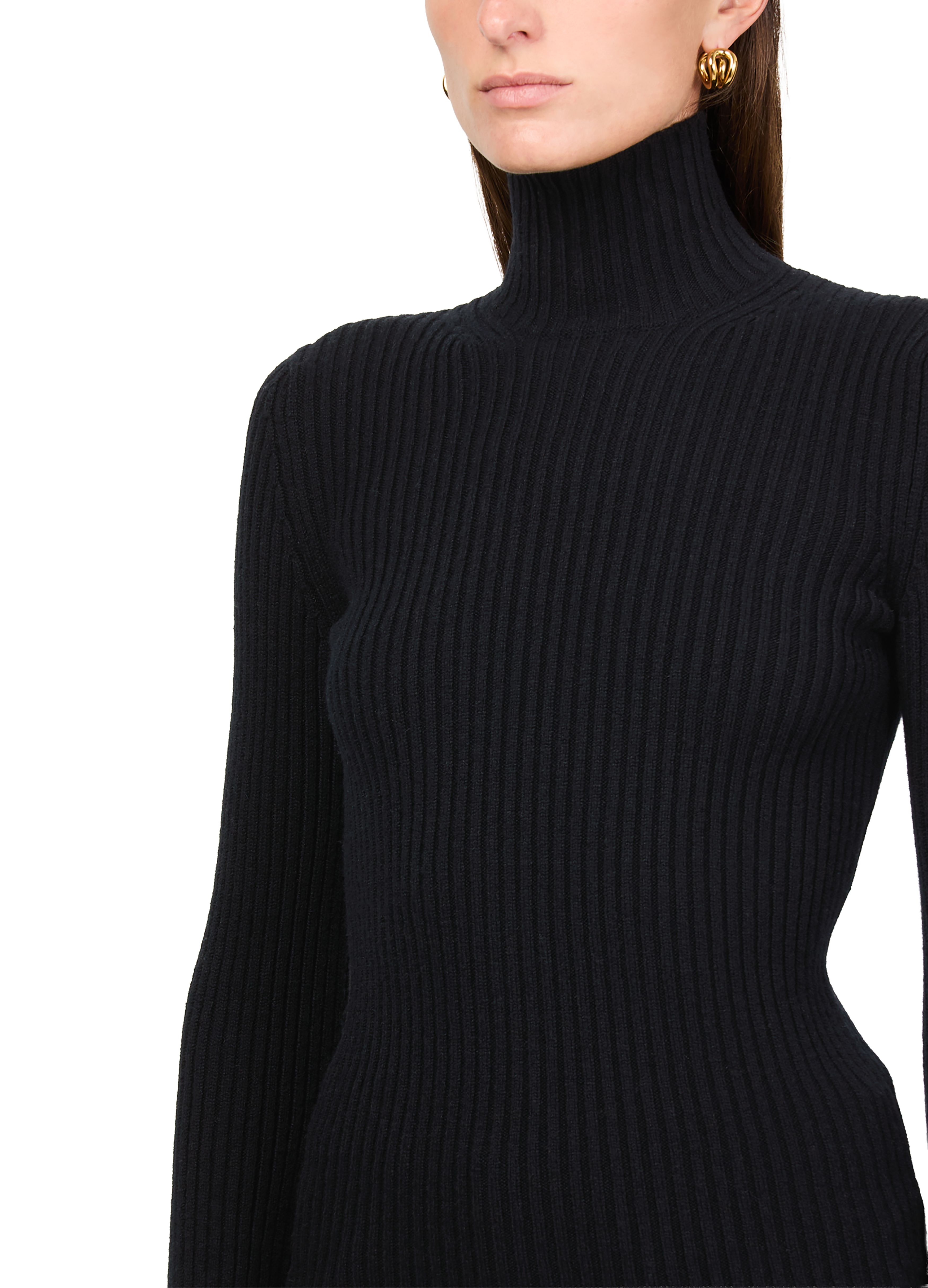 Aral turtle neck sweater thumbnail 4