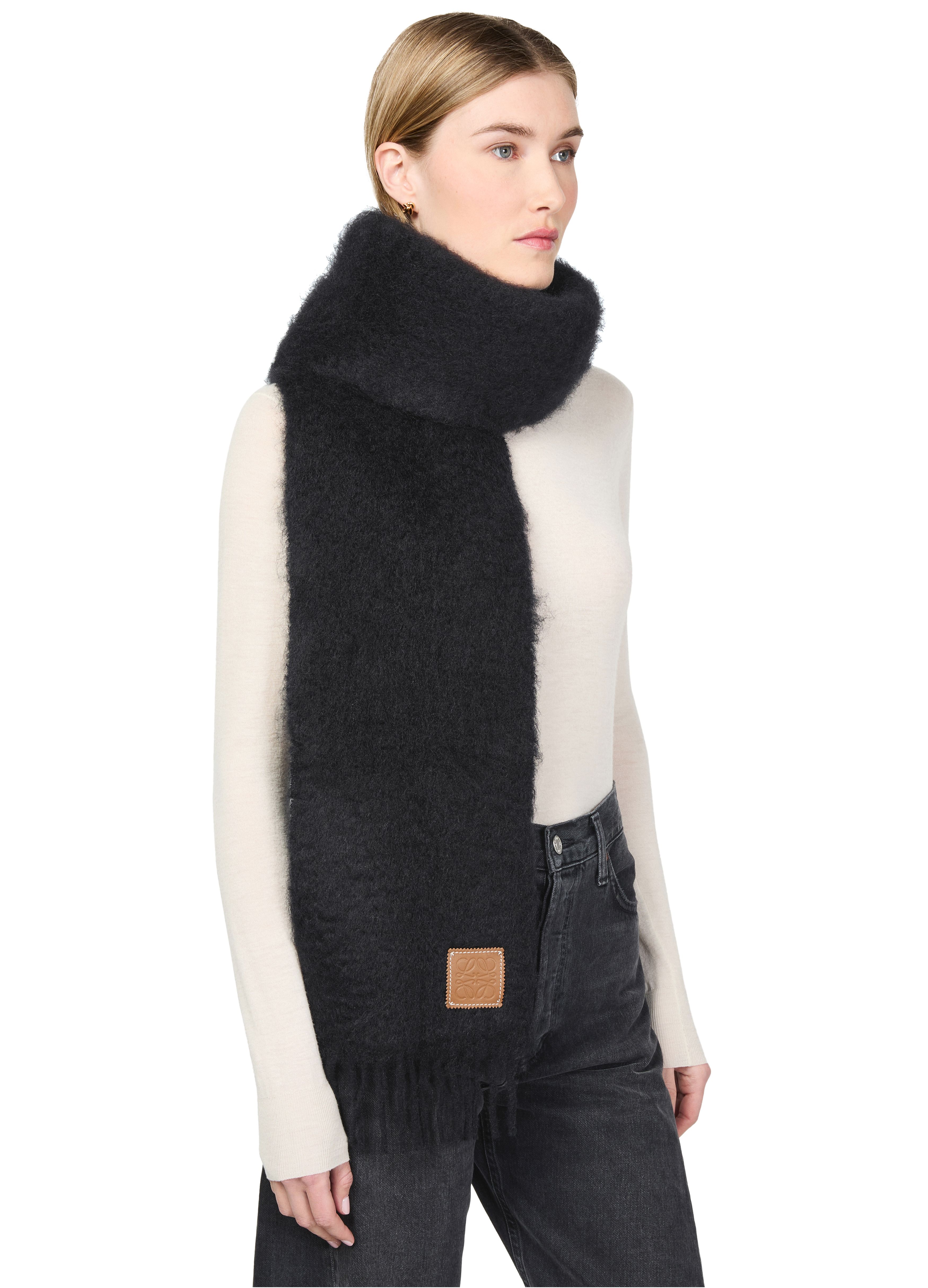 Scarf in mohair and wool thumbnail 5