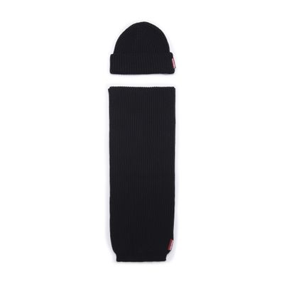 Dsquared2 Hat And Scarf Set In Nero