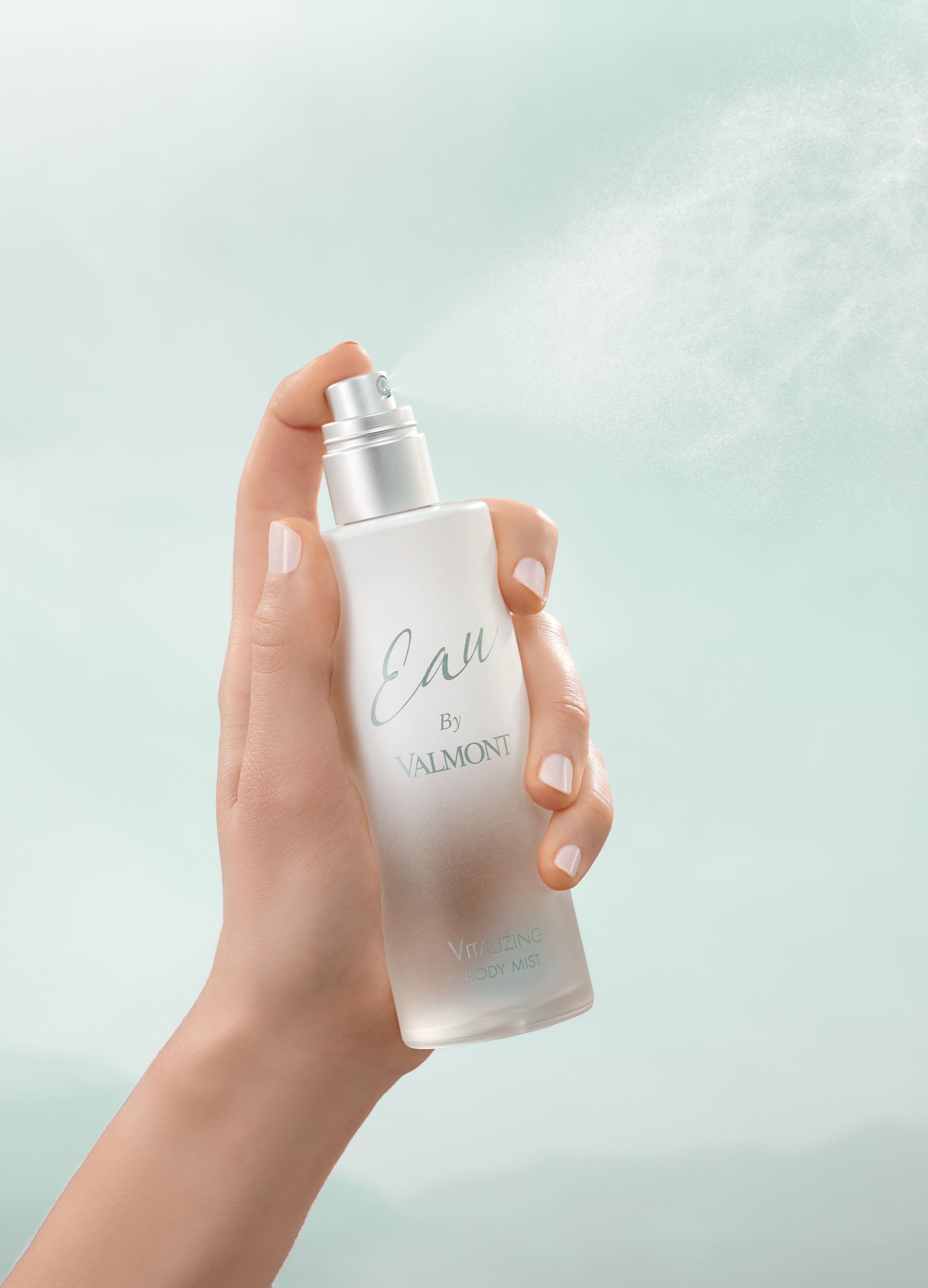 Eau by Valmont revitilizing body mist 150 ml thumbnail 3