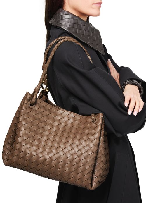 BOTTEGA VENETA 안디아모 파라슈트 라지 가죽 백