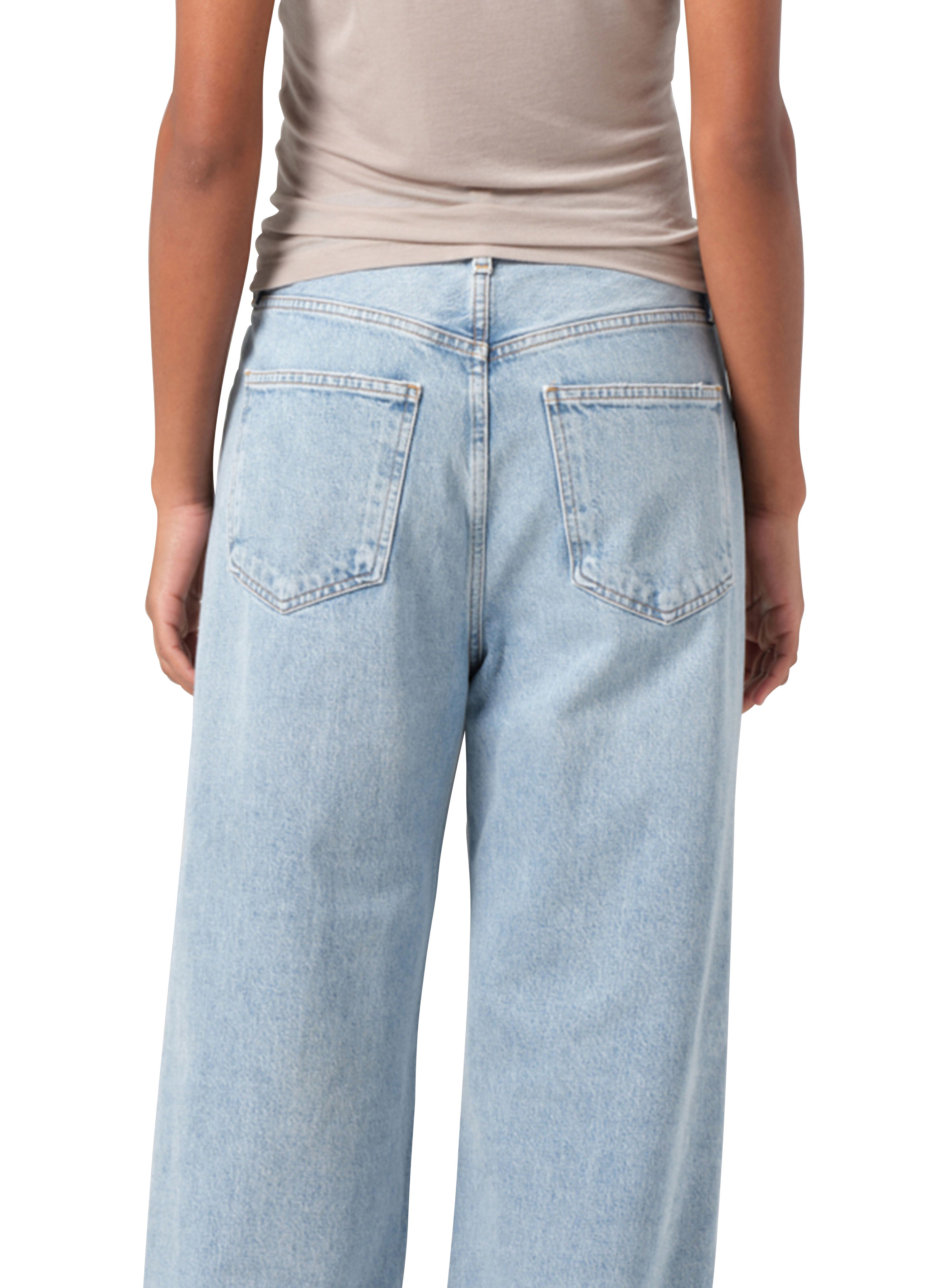 Low curve jean thumbnail 5