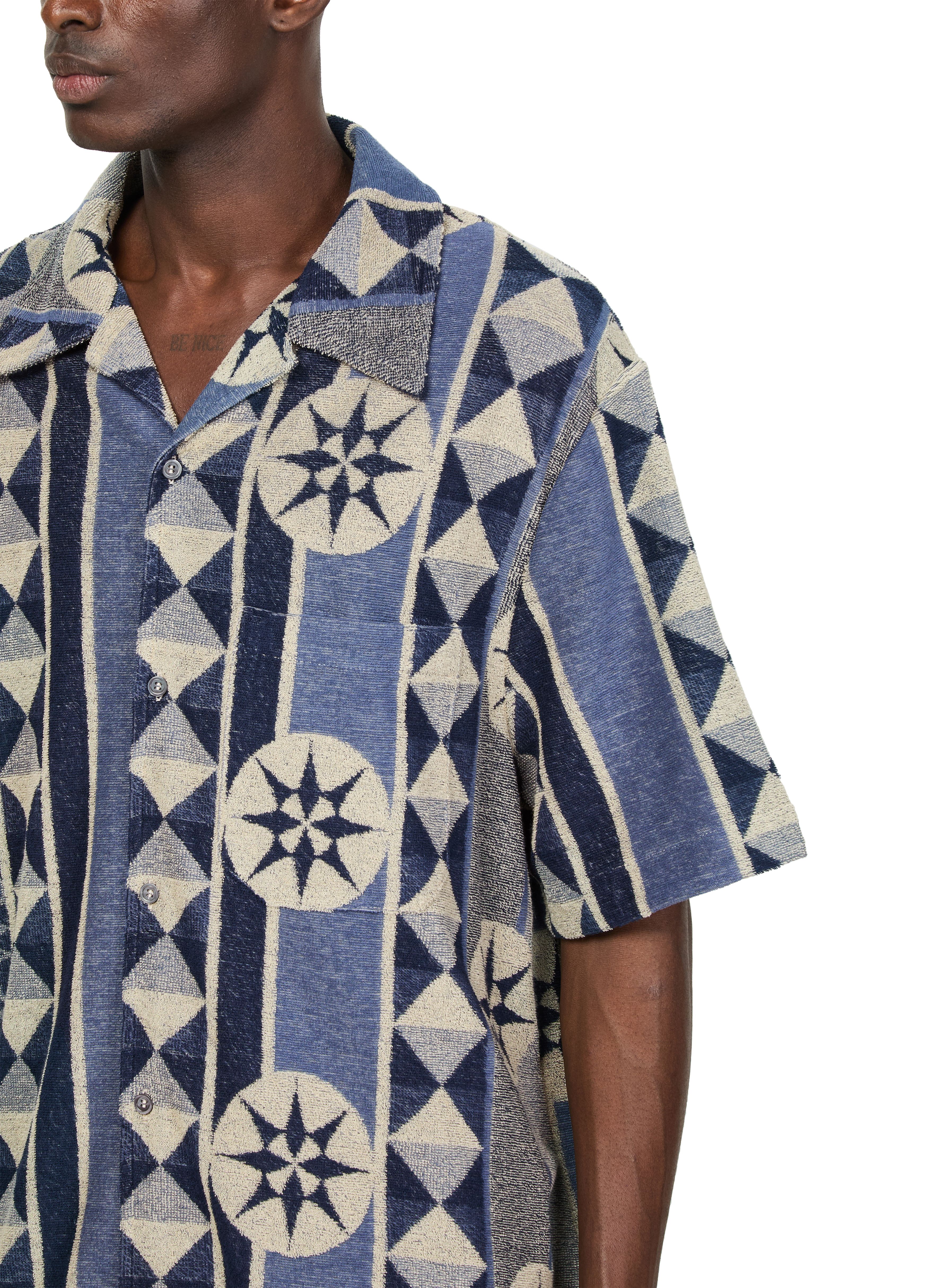 Short-sleeved terrycloth shirt thumbnail 4