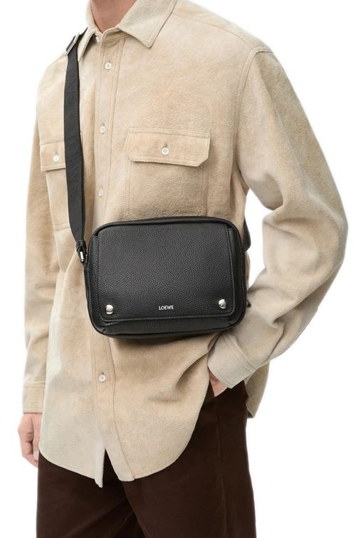 LOEWE Messenger Bag XS Pebble aus genarbtem Kalbsleder