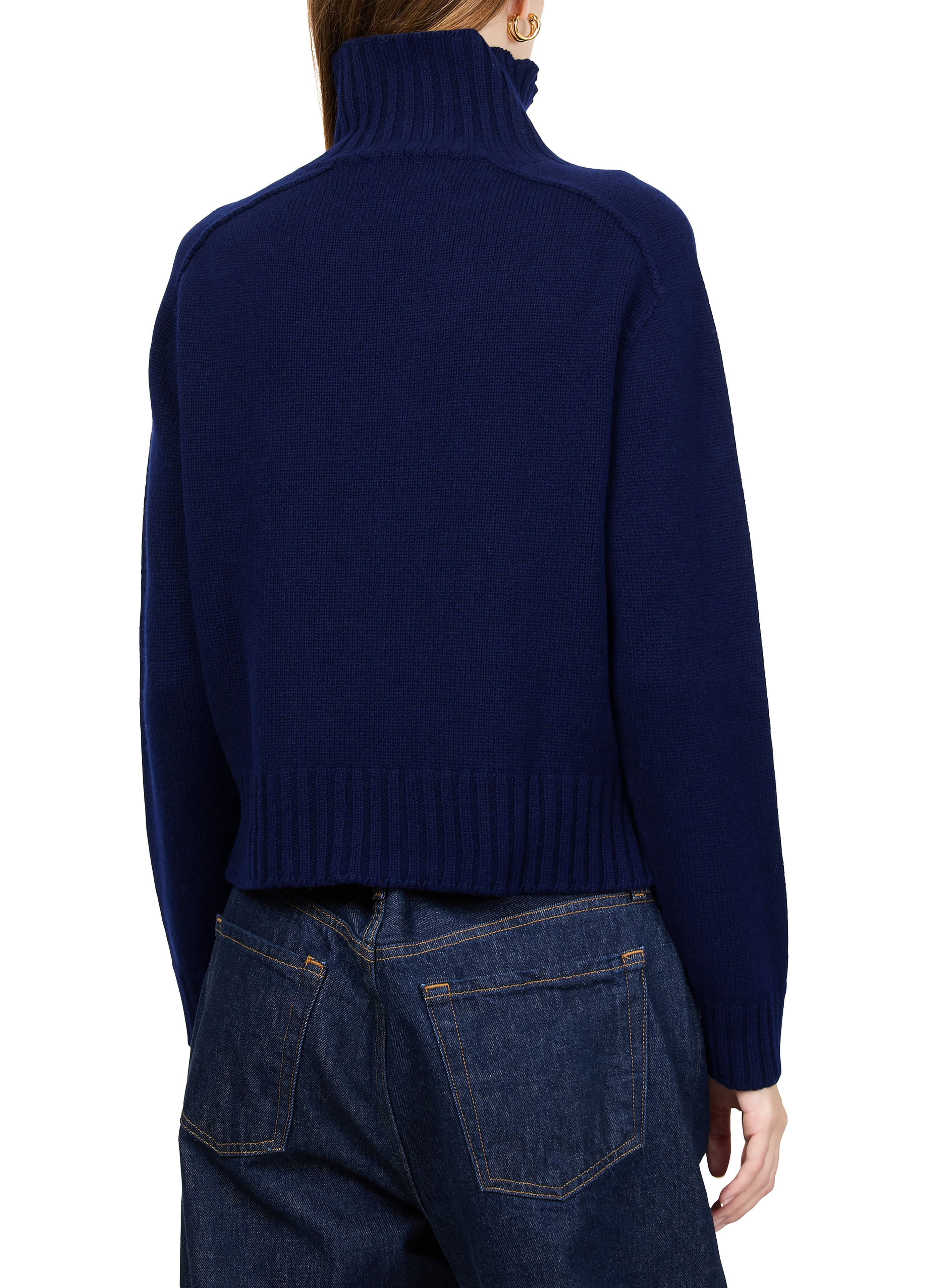 High-necked sweater thumbnail 4