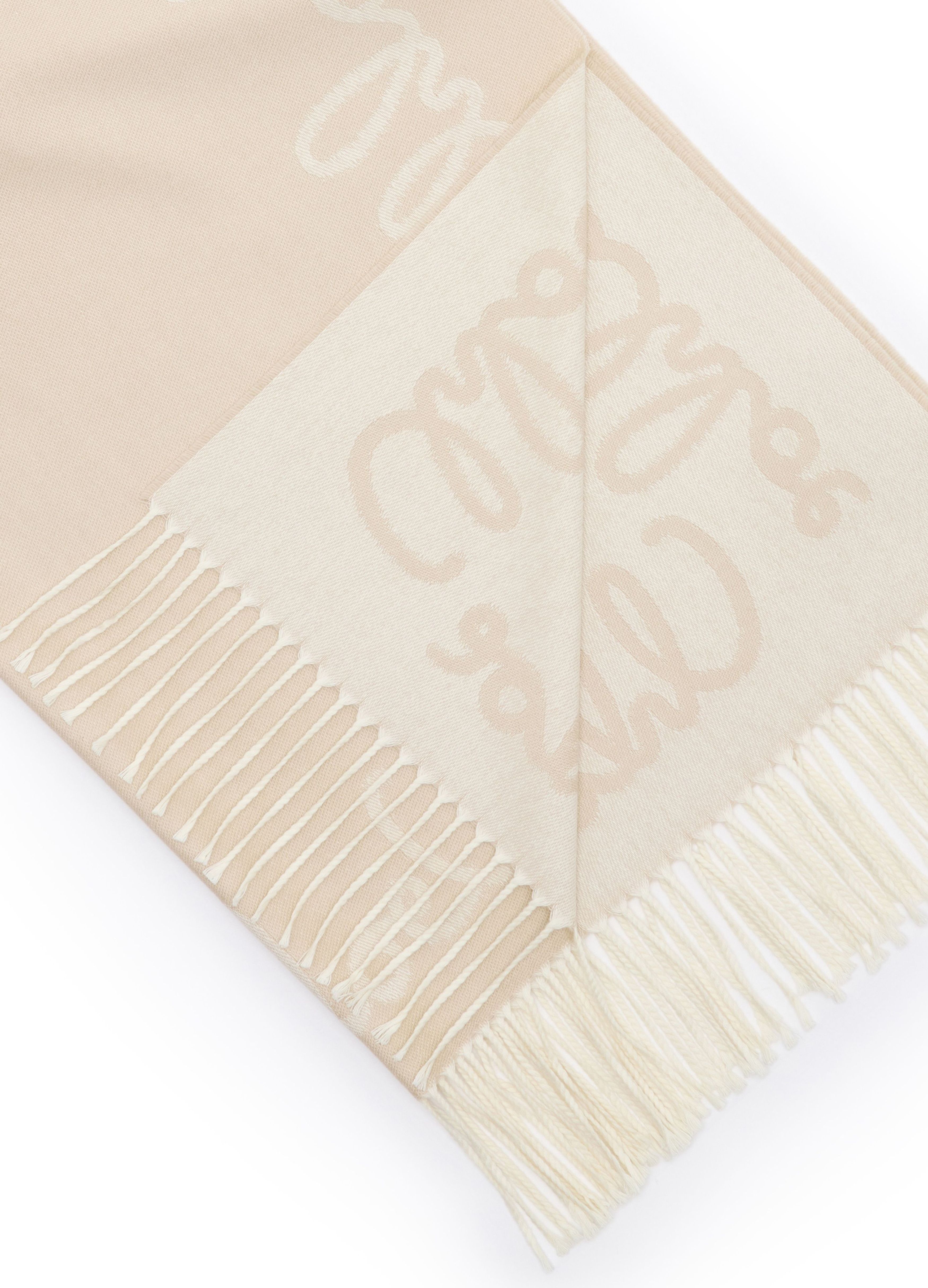 Wool scarf thumbnail 4