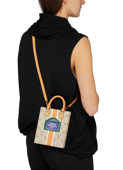 LOUIS VUITTON Petit Sac Plat
