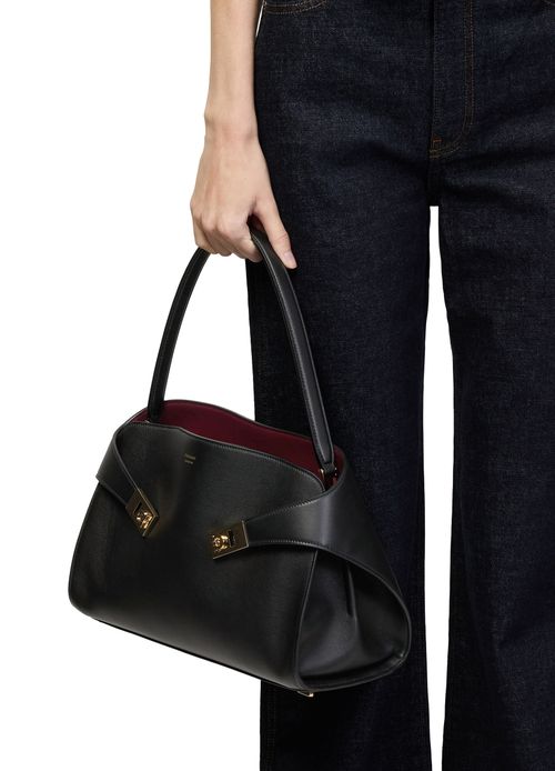 FERRAGAMO Hug soft bicolor shoulder bag (M)