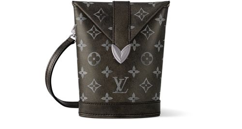 LOUIS VUITTON Envelope Pouch