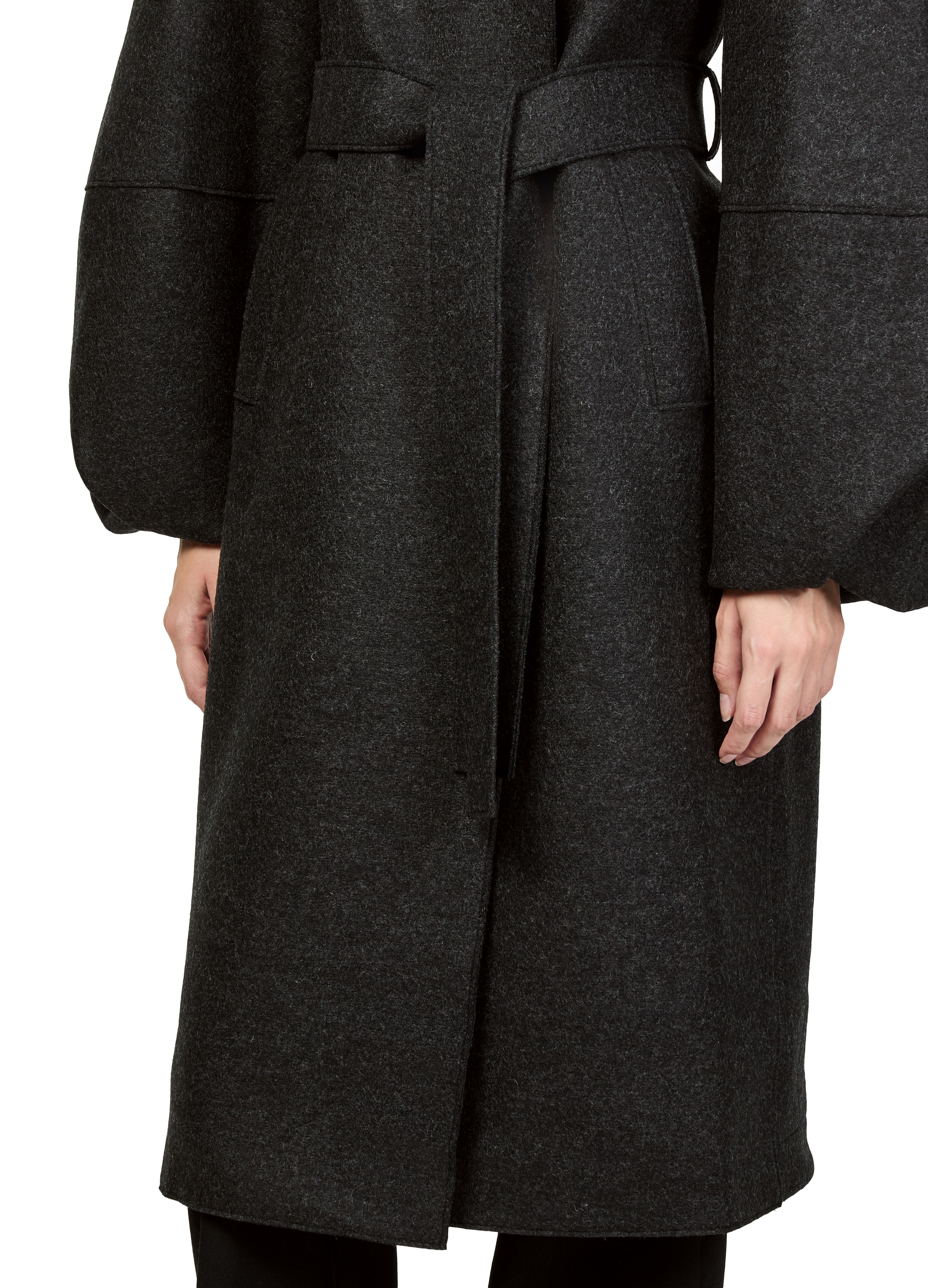 Puff-sleeved coat in pressed wool thumbnail 4