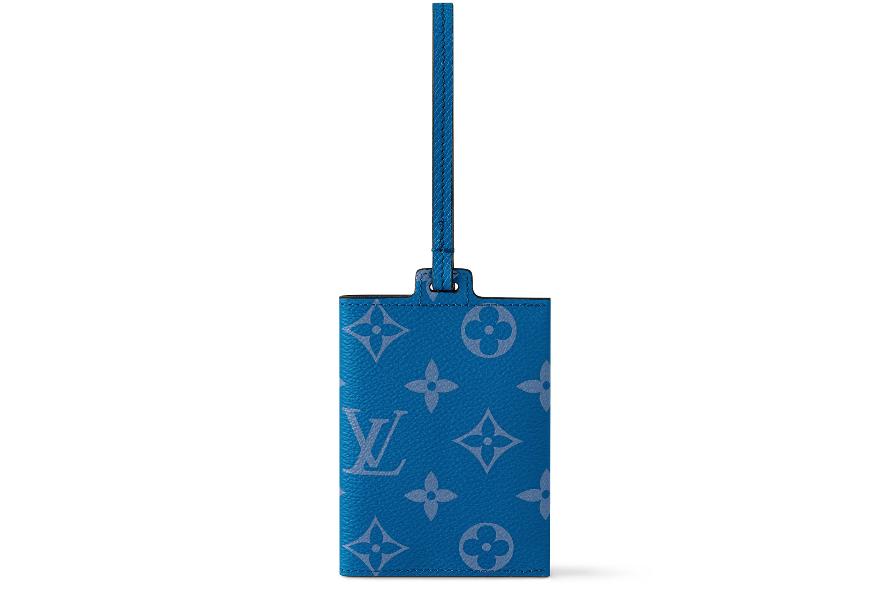 Card Holder Necklace