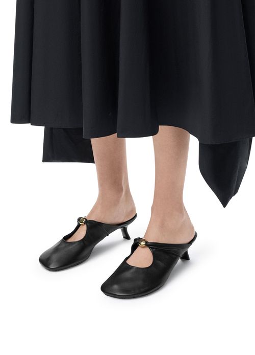 LOEWE Mules en cuir d'agneau nappa souple Pebble