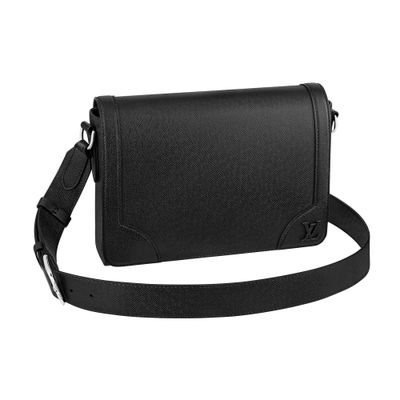 Lv black online messenger bag