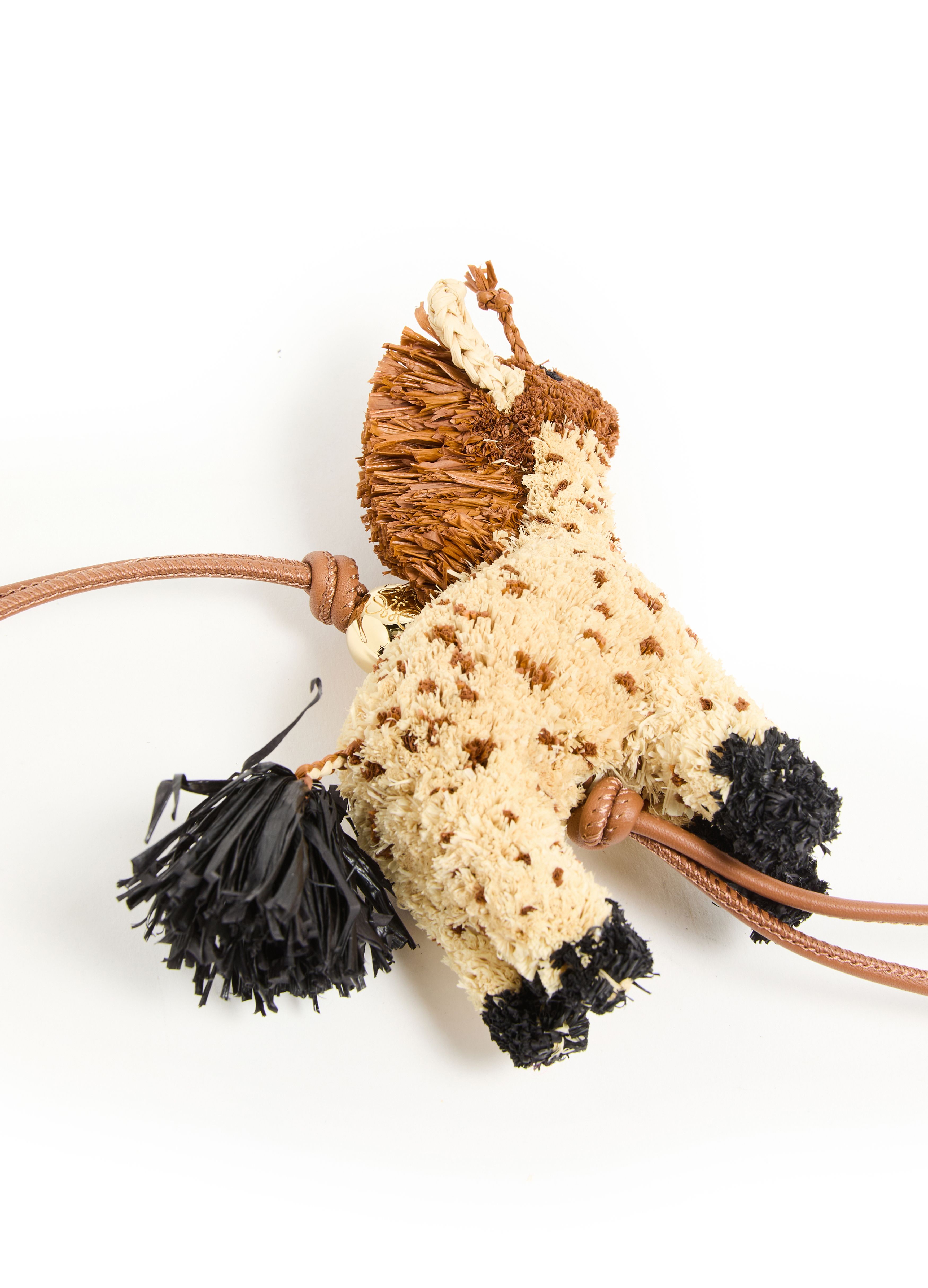 Giraffe bag charm in raffia and calfskin thumbnail 4