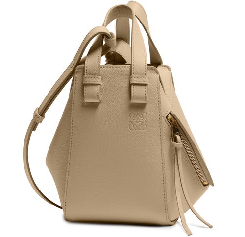 LOEWE Sac Hammock compact en cuir de veau